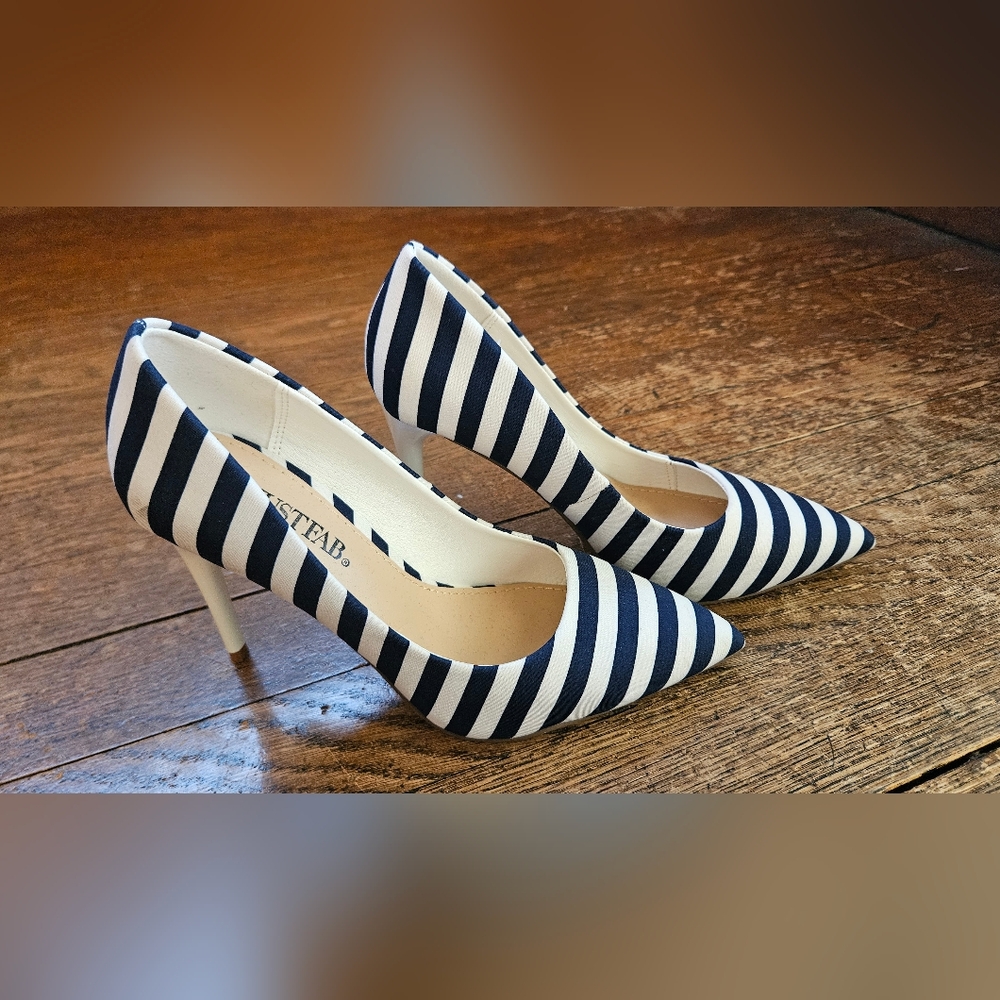 Just Fab Adrienne Court navy and white striped heels
